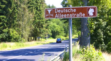 deutsche-alleenstrasse-2106_kf6byw