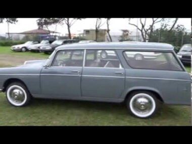 1960 – 1975 Peugeot 404 Break – Auto Show Veterama 2014