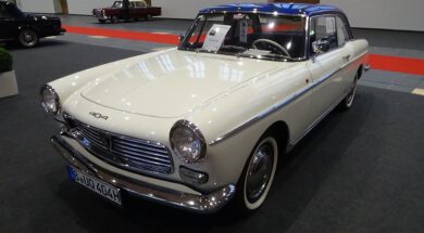 1964 Peugeot 404 Coupé – Motorworld Classics Berlin 2019